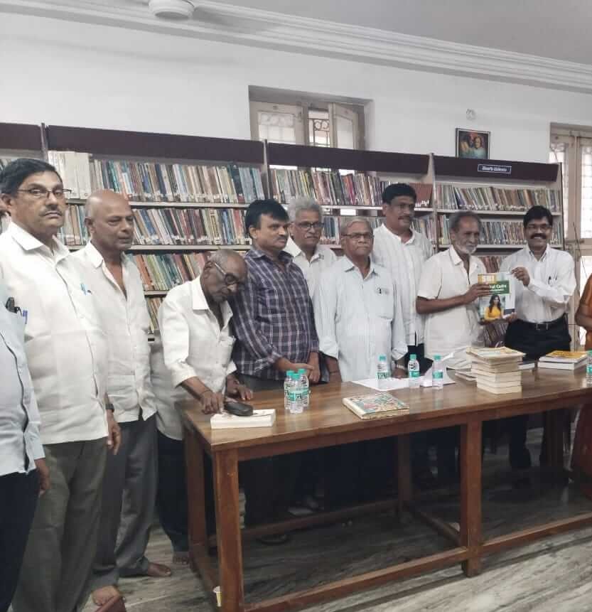 విజయవాడ బుక్ ఫెస్టివల్ సొసైటీ లైబ్రరీకి - బుక్స్ వితరణ